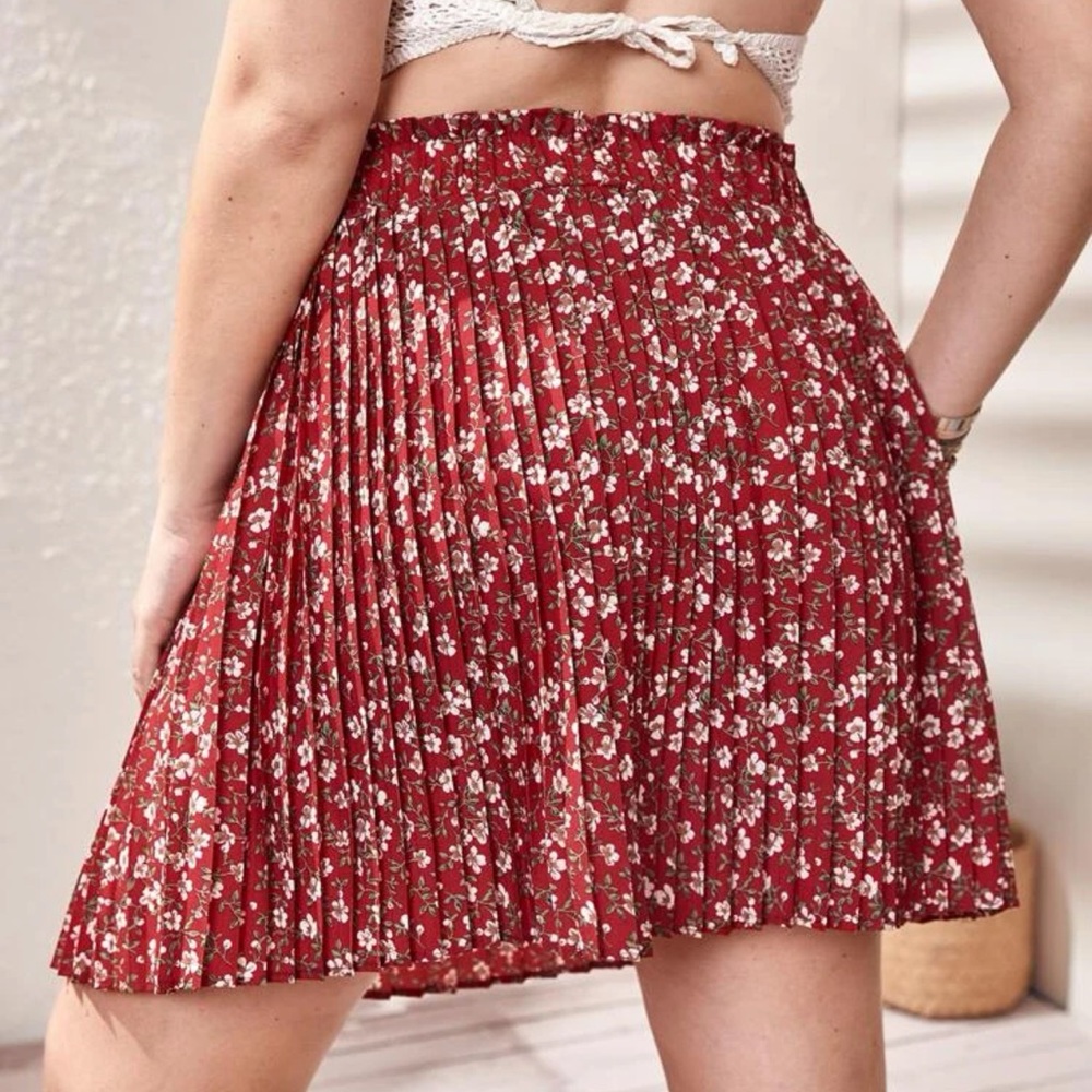 Floral pleated skirt